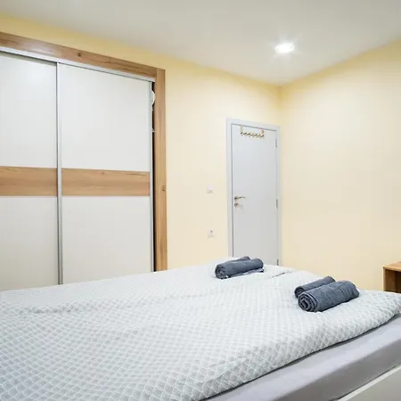 Yana Apartament