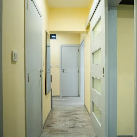 דירה Yana רוסה